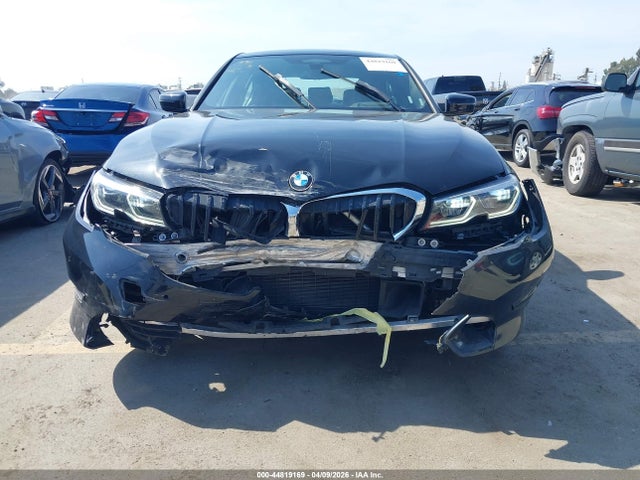 2019 Bmw 330i მანქანა იყიდება აუქციონზე, vin: 3MW5R1J5XK8A05532, აუქციონის ნომერი: 44819169