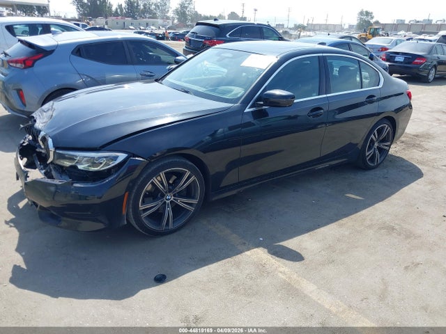 2019 Bmw 330i მანქანა იყიდება აუქციონზე, vin: 3MW5R1J5XK8A05532, აუქციონის ნომერი: 44819169