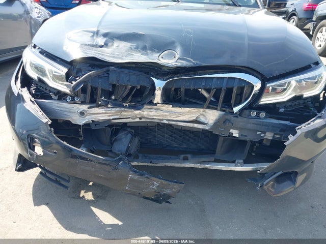 2019 Bmw 330i მანქანა იყიდება აუქციონზე, vin: 3MW5R1J5XK8A05532, აუქციონის ნომერი: 44819169