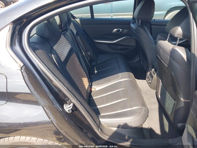 2019 Bmw 330i მანქანა იყიდება აუქციონზე, vin: 3MW5R1J5XK8A05532, აუქციონის ნომერი: 44819169