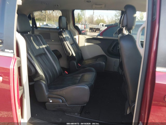2013 Chrysler Town & Country Touring მანქანა იყიდება აუქციონზე, vin: 2C4RC1BG0DR818189, აუქციონის ნომერი: 44819172