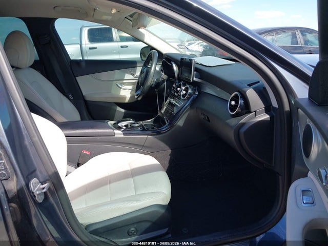 44819181 :رقم المزاد ، 55SWF4JB7FU083581 vin ، 2015 Mercedes-benz C 300 مزاد بيع