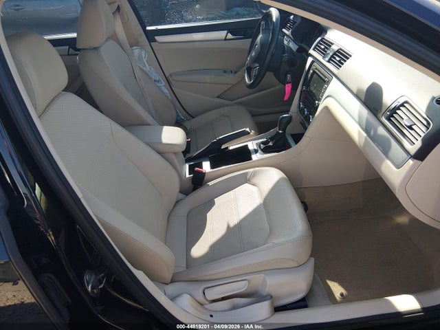 2012 Volkswagen Passat 2.0l Tdi Se მანქანა იყიდება აუქციონზე, vin: 1VWBN7A30CC028070, აუქციონის ნომერი: 44819201