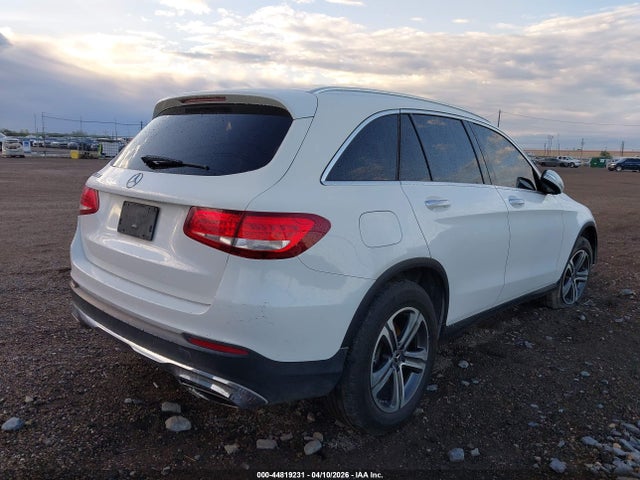 44819231 :رقم المزاد ، WDC0G4KB0JV074891 vin ، 2018 Mercedes-benz Glc 300 4matic مزاد بيع
