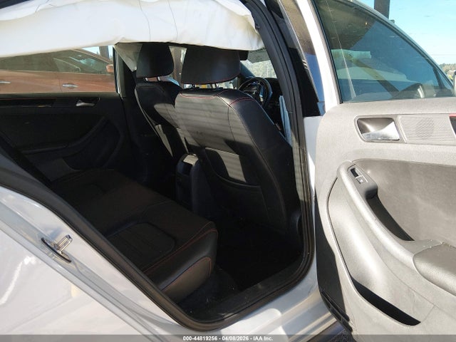 Продажа на аукционе авто 2017 Volkswagen Jetta Gli, vin: 3VW4T7AJ4HM401758, номер лота: 44819256