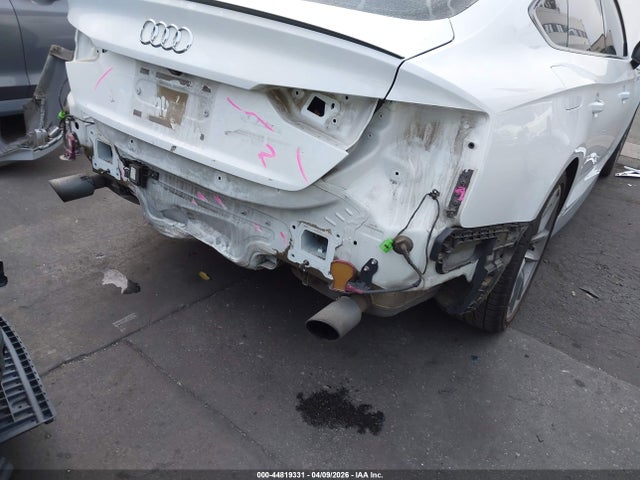 Продажа на аукционе авто 2019 Audi A5 45 Premium, vin: WAUENCF59KA025338, номер лота: 44819331