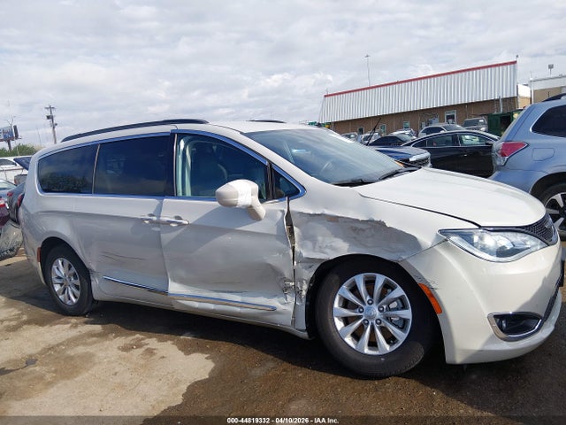 Aukcja sprzedaży 2017 Chrysler Pacifica Touring-l, vin: 2C4RC1BG5HR592382, numer aukcji: 44819332