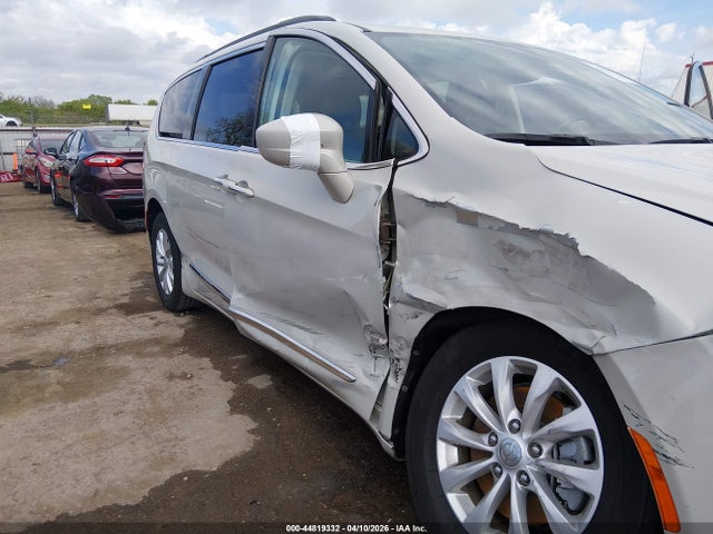 Aukcja sprzedaży 2017 Chrysler Pacifica Touring-l, vin: 2C4RC1BG5HR592382, numer aukcji: 44819332