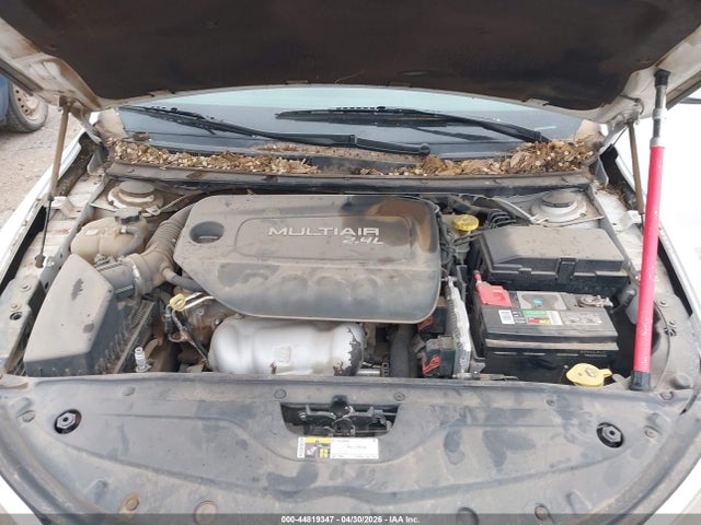 Продаж на аукціоні авто 2015 Chrysler 200 Limited, vin: 1C3CCCAB6FN670142, номер лоту: 44819347