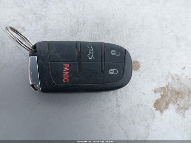 Продаж на аукціоні авто 2015 Chrysler 200 Limited, vin: 1C3CCCAB6FN670142, номер лоту: 44819347