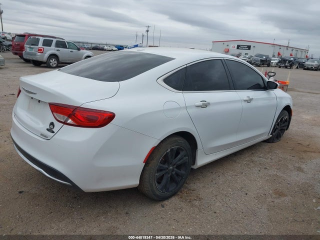 Продаж на аукціоні авто 2015 Chrysler 200 Limited, vin: 1C3CCCAB6FN670142, номер лоту: 44819347