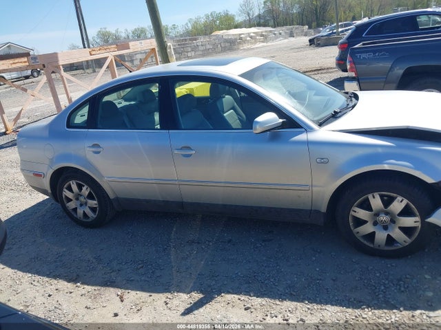Продажа на аукционе авто 2003 Volkswagen Passat Glx, vin: WVWRH63B73P263534, номер лота: 44819355