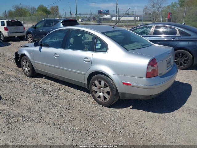 Продажа на аукционе авто 2003 Volkswagen Passat Glx, vin: WVWRH63B73P263534, номер лота: 44819355