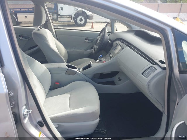 Toyota Prius Three 2015 JTDKN3DUXF1913974 Image 5