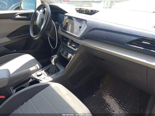 Продажа на аукционе авто 2022 Volkswagen Taos 1.5t Se, vin: 3VVWX7B2XNM033414, номер лота: 44819363