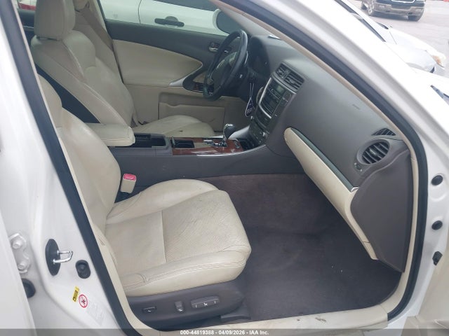 Продажа на аукционе авто 2013 Lexus Is 250, vin: JTHCF5C22D5061055, номер лота: 44819388