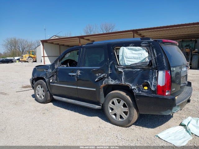 2009 Cadillac Escalade Standard მანქანა იყიდება აუქციონზე, vin: 1GYFK13269R246108, აუქციონის ნომერი: 44819392