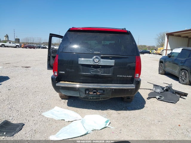 2009 Cadillac Escalade Standard მანქანა იყიდება აუქციონზე, vin: 1GYFK13269R246108, აუქციონის ნომერი: 44819392