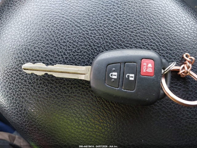 Toyota RAV4 LE 2016 2T3ZFREV9GW303668 Image 11
