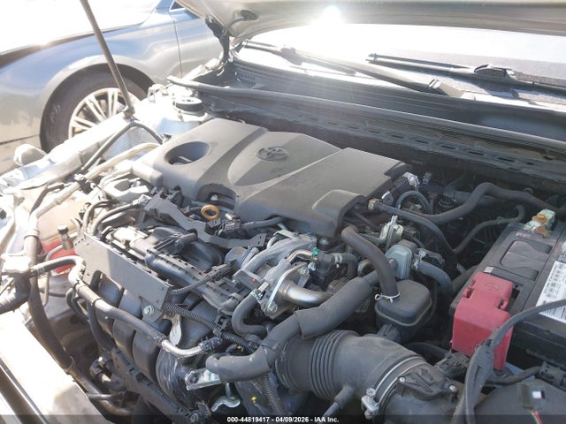 44819417 :رقم المزاد ، 4T1B11HK2JU043746 vin ، 2018 Toyota Camry Se مزاد بيع