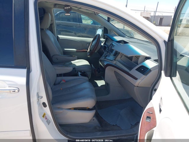 Продажа на аукционе авто 2011 Toyota Sienna Xle V6, vin: 5TDYK3DC1BS124409, номер лота: 44819419