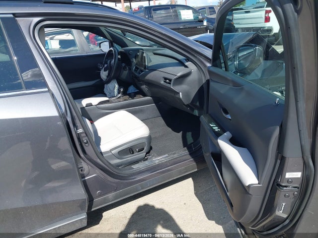JTHB6JBH1P2136585 Lexus Ux 250h F Sport Design