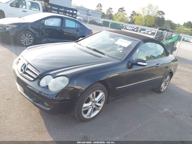 2008 MERCEDES-BENZ CLK 350 WDBTK56FX8F251549 Photo 1