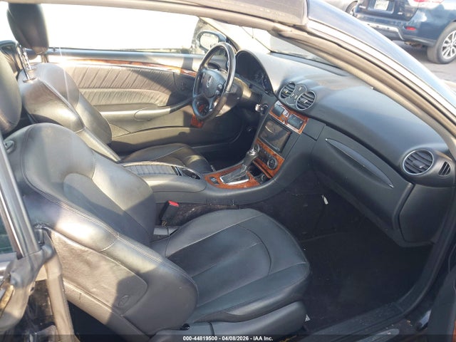 2008 MERCEDES-BENZ CLK 350 WDBTK56FX8F251549 Photo 4
