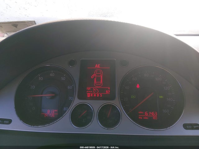 44819509 :رقم المزاد ، WVWLK73C38E054199 vin ، 2008 Volkswagen Passat Komfort مزاد بيع
