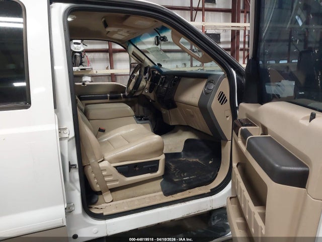 2008 FORD F-250 1FTSW21R08EA42991 Photo 4
