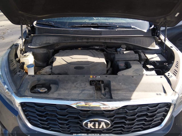 5XYPG4A52KG465128 KIA Sorento 3.3l Lx