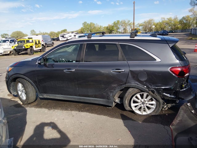5XYPG4A52KG465128 KIA Sorento 3.3l Lx