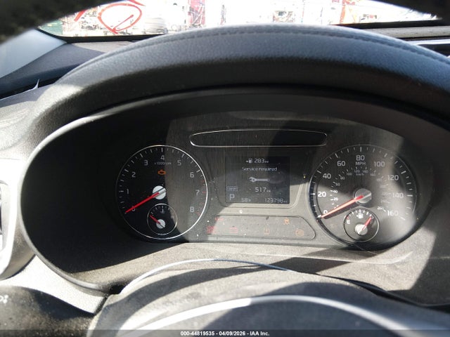 5XYPG4A52KG465128 KIA Sorento 3.3l Lx