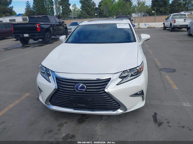 JTHBW1GG5H2134453 Lexus ES 300H