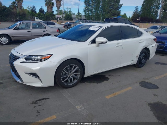 JTHBW1GG5H2134453 Lexus ES 300H