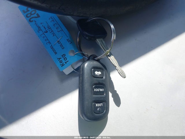 2003 TOYOTA CAMRY 4T1BE32K83U167144 Photo 10