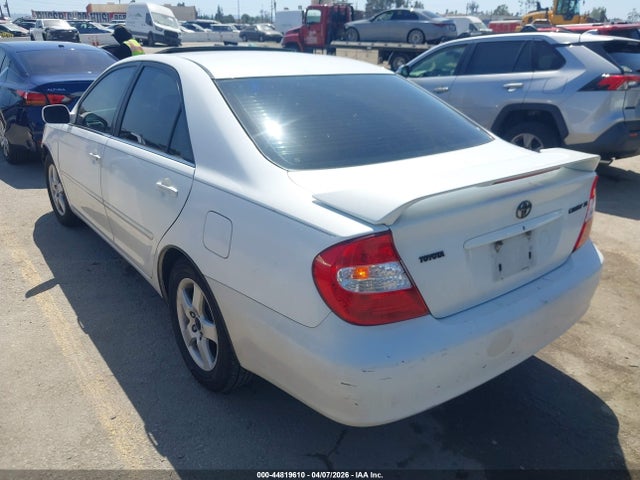 2003 TOYOTA CAMRY 4T1BE32K83U167144 Photo 2