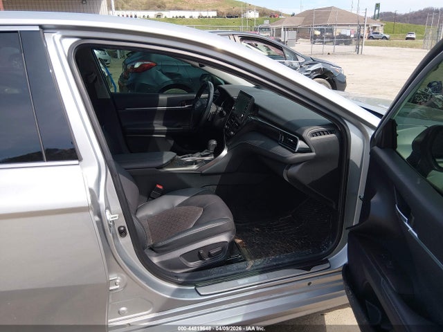 44819648 :رقم المزاد ، 4T1K61BK6NU069878 vin ، 2022 Toyota Camry Xse Awd مزاد بيع