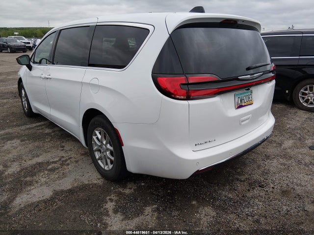 2026 CHRYSLER PACIFICA 2C4RC1BG9TR182550 Photo 2