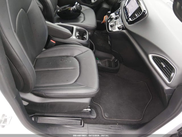 2026 CHRYSLER PACIFICA 2C4RC1BG9TR182550 Photo 4