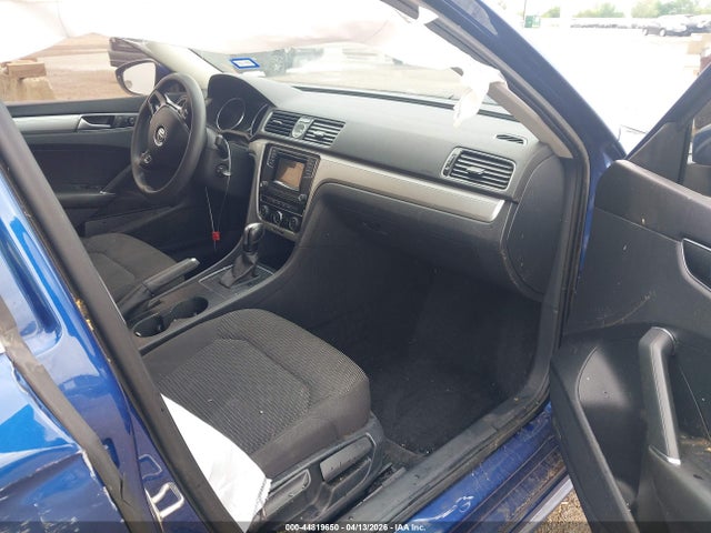 Aukcja sprzedaży 2016 Volkswagen Passat 1.8t S, vin: 1VWAS7A31GC009246, numer aukcji: 44819650