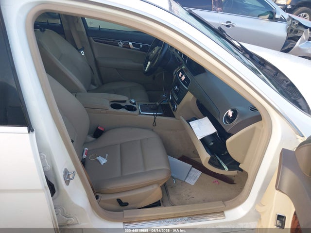 Продаж на аукціоні авто 2014 Mercedes-benz C 300 Sport 4matic, vin: WDDGF8AB1EA948474, номер лоту: 44819659