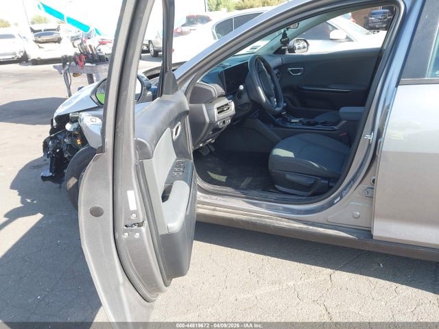 44819672 :رقم المزاد ، 3KPFT4DE6SE217769 vin ، 2025 Kia K4 Lxs مزاد بيع