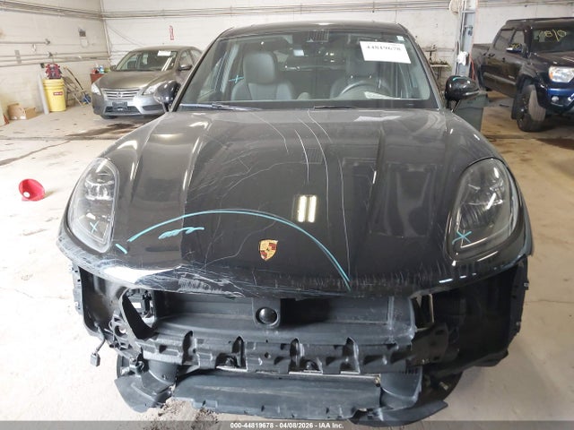 Porsche Macan T 2024 WP1AA2A53RLB17637 Image 13
