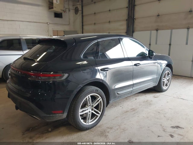 Porsche Macan T 2024 WP1AA2A53RLB17637 Image 4