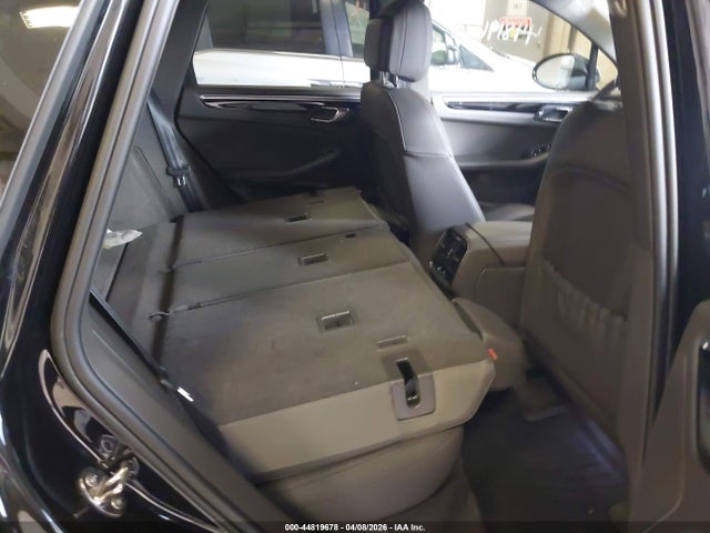 Porsche Macan T 2024 WP1AA2A53RLB17637 Image 8