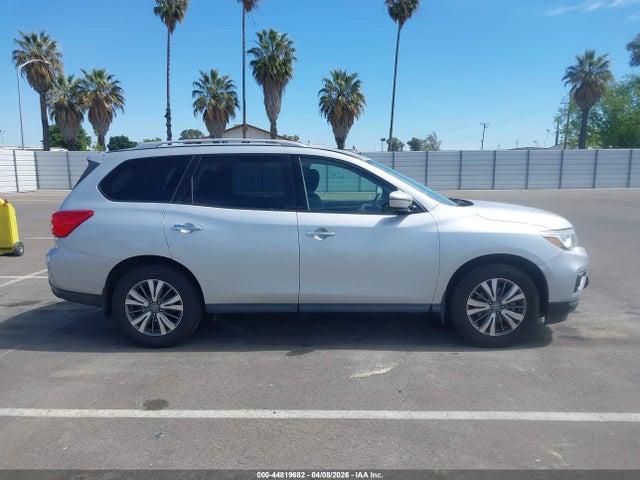 5N1DR2BN1LC576576 Nissan Pathfinder Sv 2wd