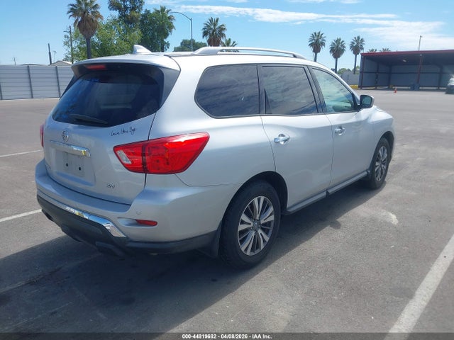 5N1DR2BN1LC576576 Nissan Pathfinder Sv 2wd