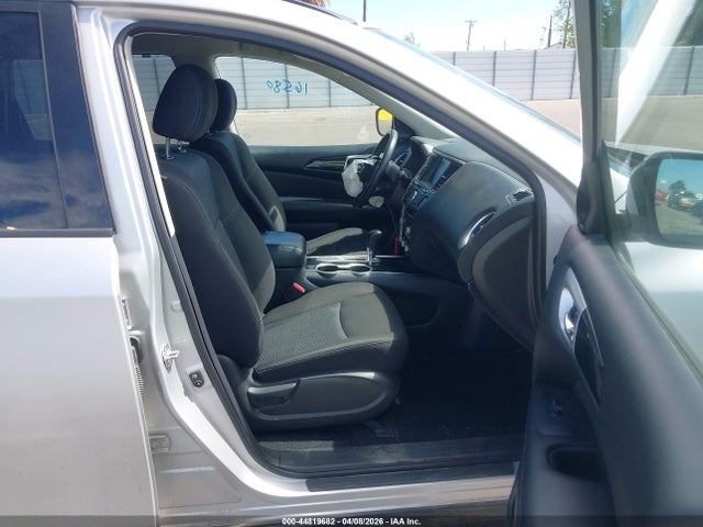 5N1DR2BN1LC576576 Nissan Pathfinder Sv 2wd