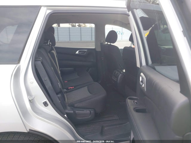 5N1DR2BN1LC576576 Nissan Pathfinder Sv 2wd